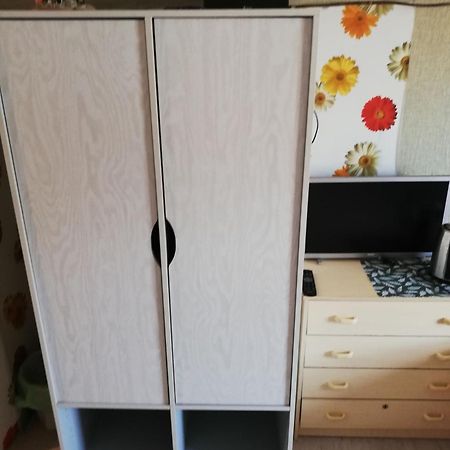 Albergue Nakvyne Apgyvendinimo Paslaugos Daivos Nakvynes Namai Biržai Habitación foto