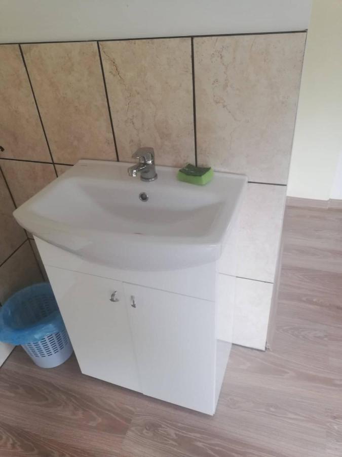 Albergue Nakvyne Apgyvendinimo Paslaugos Daivos Nakvynes Namai Biržai Exterior foto